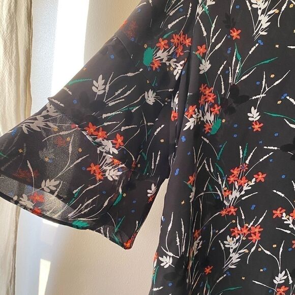 GAP Black Floral Tie Neck Blouse with Half Sleeves - Picture 4 of 6